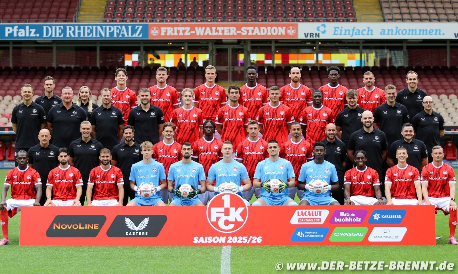 Mahir Emreli "Kayzerslautern"in komanda fotosunda